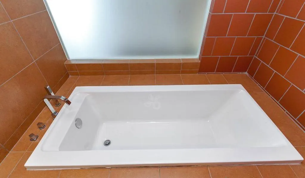 Swan Garden Hotel Malacca 4*,